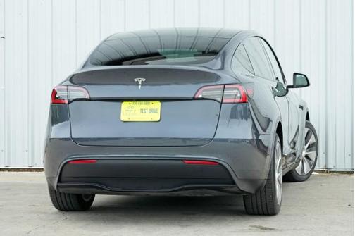 2021 Tesla Model Y Standard Range Rear-Wheel Drive