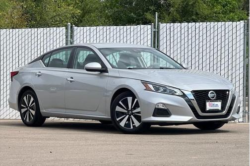 2021 Nissan Altima 2.5 SV
