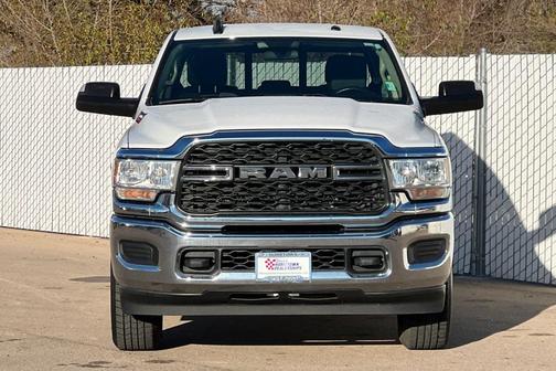 2020 RAM 2500 Tradesman Crew Cab 4X4 6'4' Box