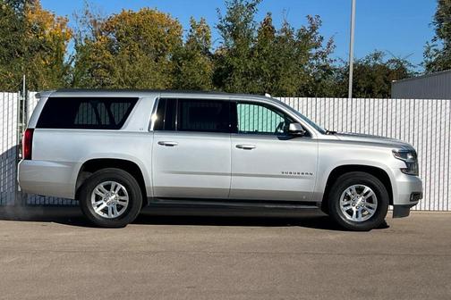 2017 Chevrolet Suburban LT