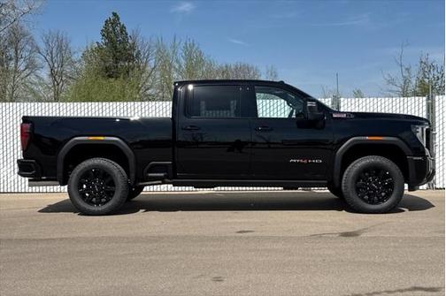 2025 GMC Sierra 2500 AT4
