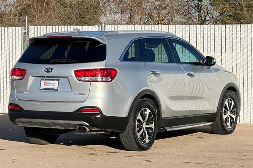 2016 Kia Sorento EX