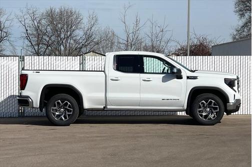 2025 GMC Sierra 1500 SLE