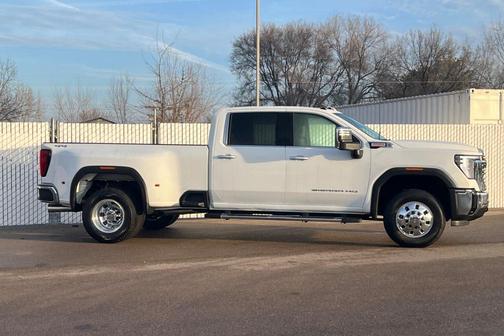 2026 GMC Sierra 3500 SLT