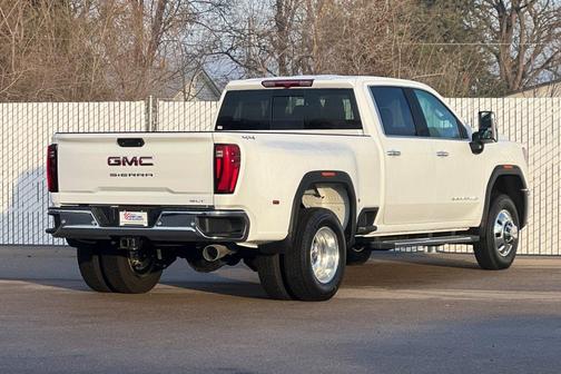 2026 GMC Sierra 3500 SLT
