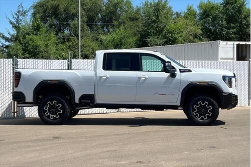 2025 GMC Sierra 2500 AT4