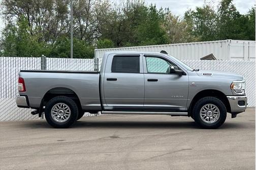 2020 RAM 2500 Tradesman Crew Cab 4X4 6'4' Box