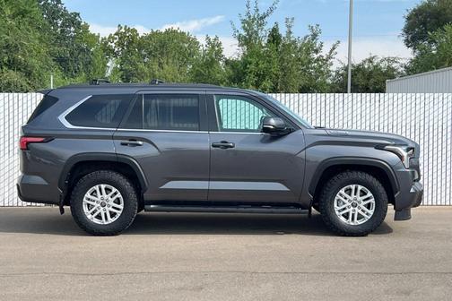 2024 Toyota Sequoia SR5