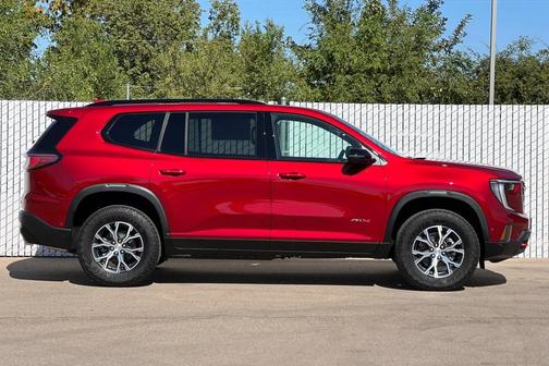2026 GMC Acadia AWD AT4