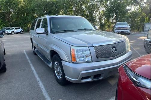 2004 Cadillac Escalade ESV Standard