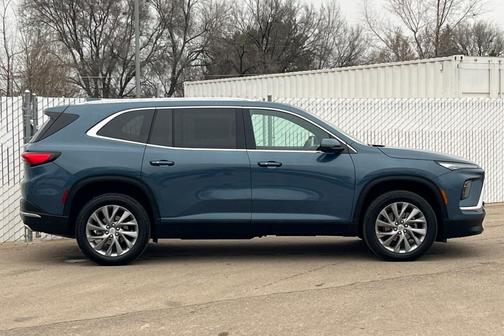 2025 Buick Enclave Preferred FWD