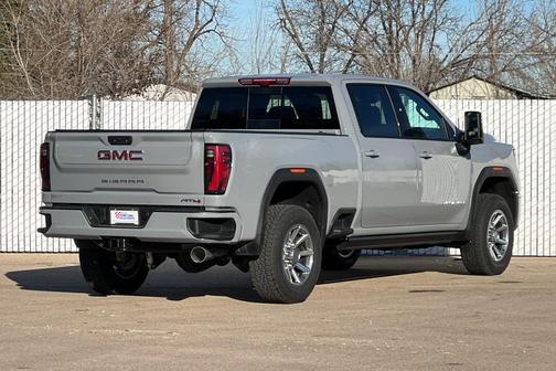 2025 GMC Sierra 2500 AT4