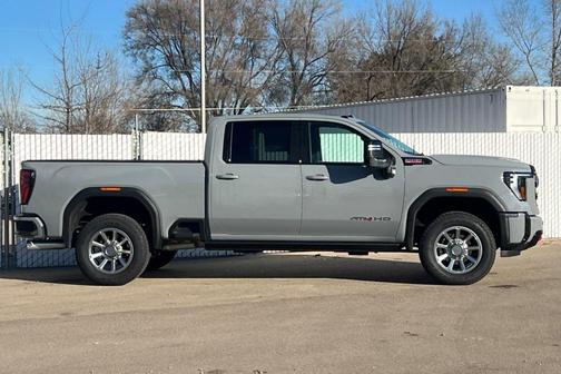 2025 GMC Sierra 2500 AT4
