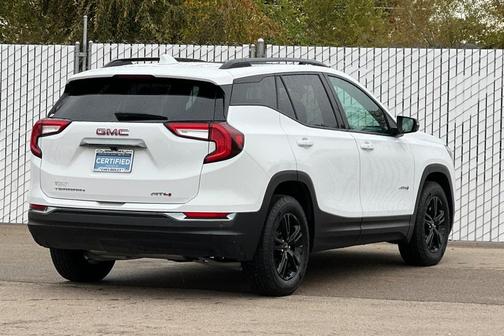 2024 GMC Terrain AWD AT4