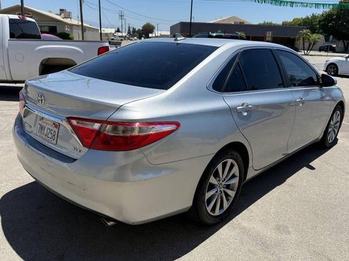 Celestial Silver Metallic 2015 Toyota Camry XLE