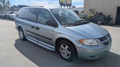 2005 Dodge Grand Caravan SE
