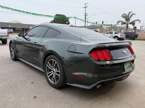 2016 Ford Mustang EcoBoost Premium