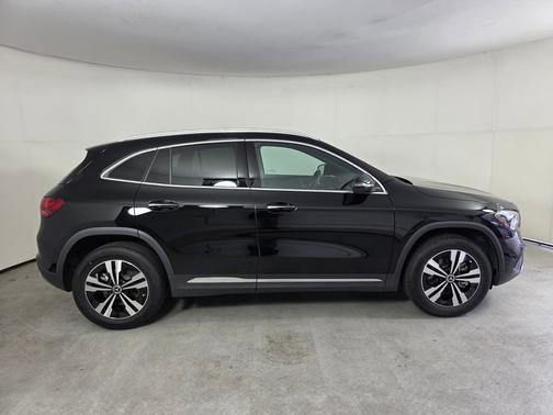 2025 Mercedes-Benz GLA 250 Base