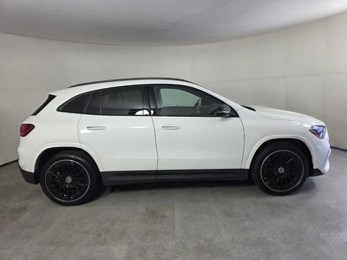 Polar White 2025 Mercedes-Benz GLA 250