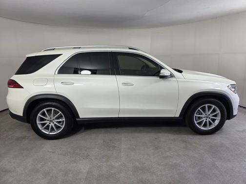 MANUFAKTUR Diamond White Metallic 2024 Mercedes-Benz GLE 450 4MATIC