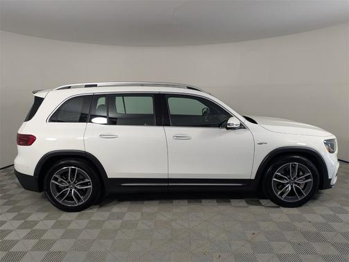 2025 Mercedes-Benz AMG GLB 35 