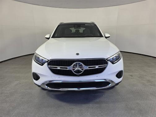 2025 Mercedes-Benz GLC 300 
