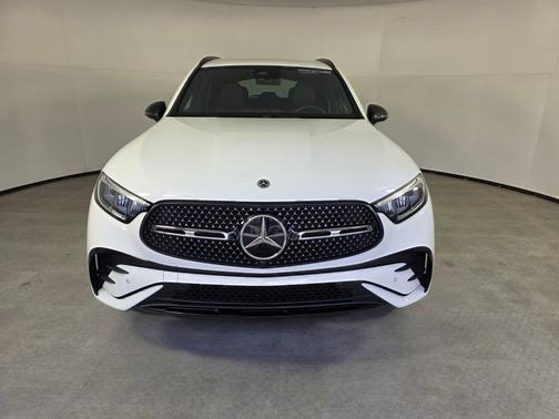 2025 Mercedes-Benz GLC 300 Base