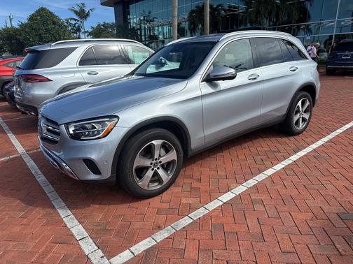 2022 Mercedes-Benz GLC 300 