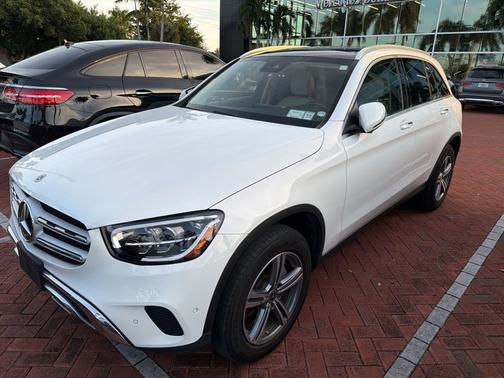 2022 Mercedes-Benz GLC 300 
