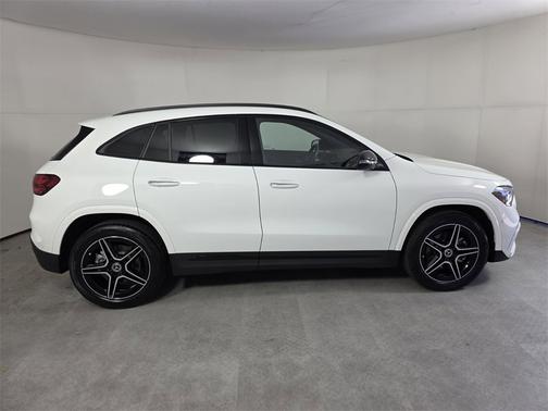 2025 Mercedes-Benz GLA 250 