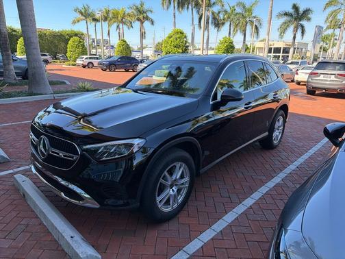 2025 Mercedes-Benz GLC 300 4MATIC