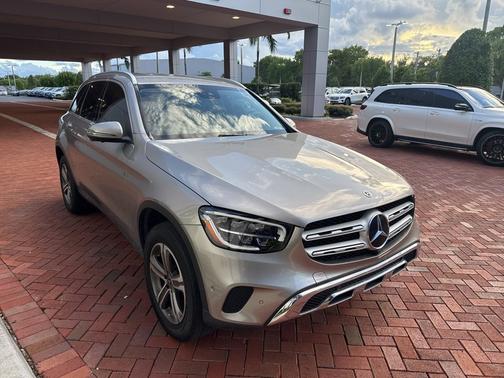 2022 Mercedes-Benz GLC 300 