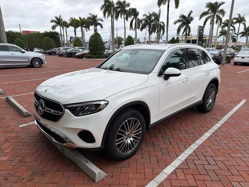 2025 Mercedes-Benz GLC 300 Base
