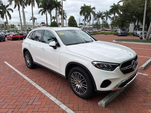 2025 Mercedes-Benz GLC 300 Base