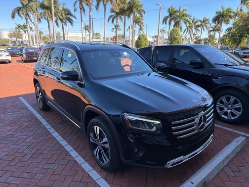 2025 Mercedes-Benz GLB 250 