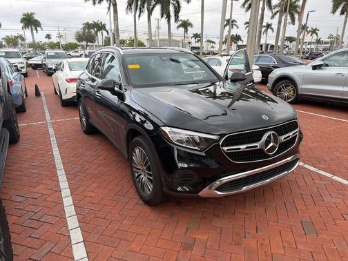 2025 Mercedes-Benz GLC 300 