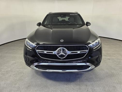2025 Mercedes-Benz GLC 300 