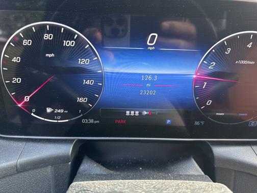 2023 Mercedes-Benz GLC 300 