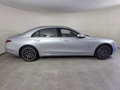 2023 Mercedes-Benz S-Class 
