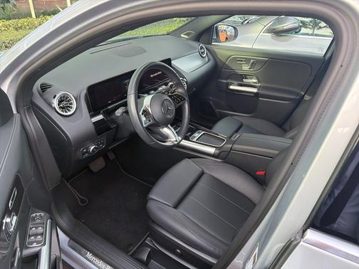 2025 Mercedes-Benz GLA 250 Base