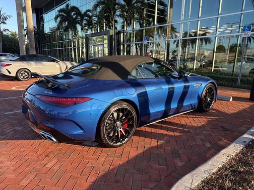 2023 Mercedes-Benz AMG SL 55 