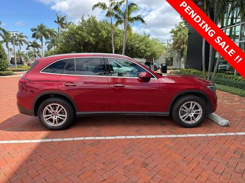 2025 Mercedes-Benz GLC 300 4MATIC
