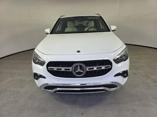 2025 Mercedes-Benz GLA 250 