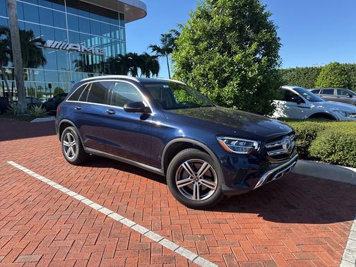 2022 Mercedes-Benz GLC 300 