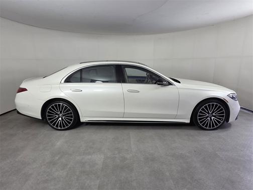 2022 Mercedes-Benz S-Class 