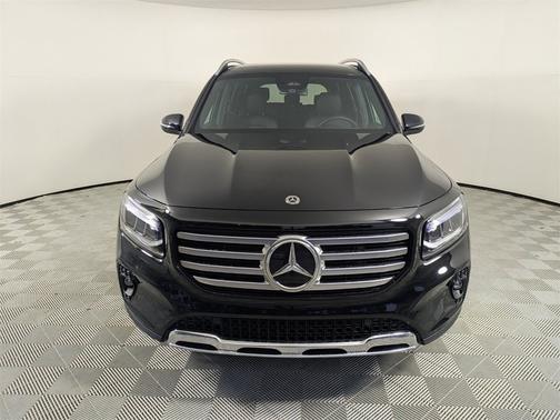 2025 Mercedes-Benz GLB 250 