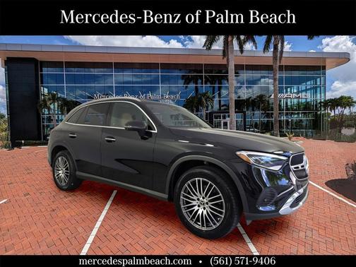 Black 2025 Mercedes-Benz GLC 300