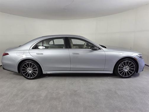 2022 Mercedes-Benz S-Class 