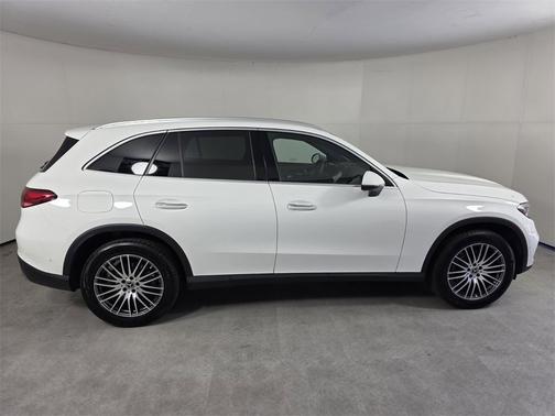 2025 Mercedes-Benz GLC 300 Base