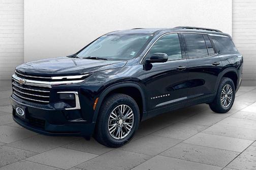 Mosaic Black Metallic 2024 Chevrolet Traverse LT